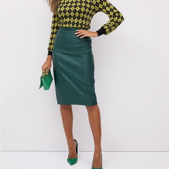 FOREVER 21 ✅✅✅GREEN LEATHER FAUX SKIRT - Picture 2 of 6